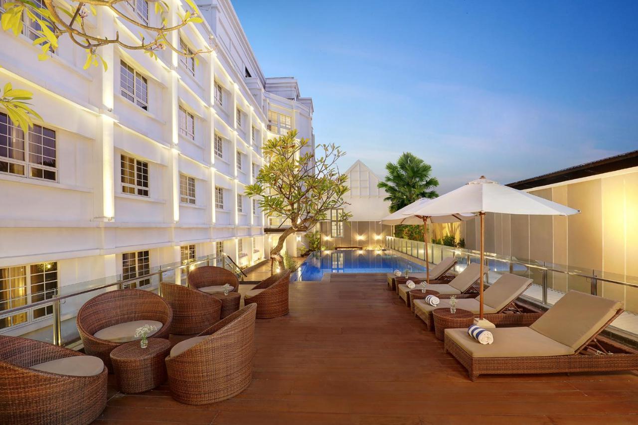 Kokoon Hotel Surabaya Exterior photo
