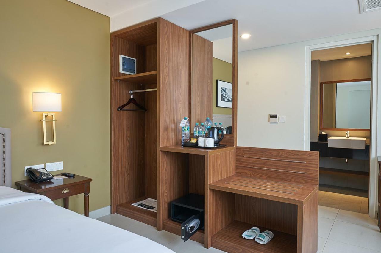 Kokoon Hotel Surabaya Exterior photo